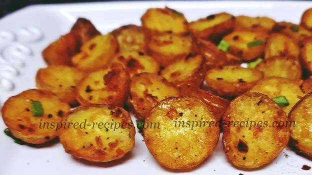 Perfect Roasted Garlic Potatoes - Inspired-recipes